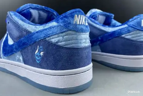 400 CT2552 Nike Dunk QS Low SB 0427